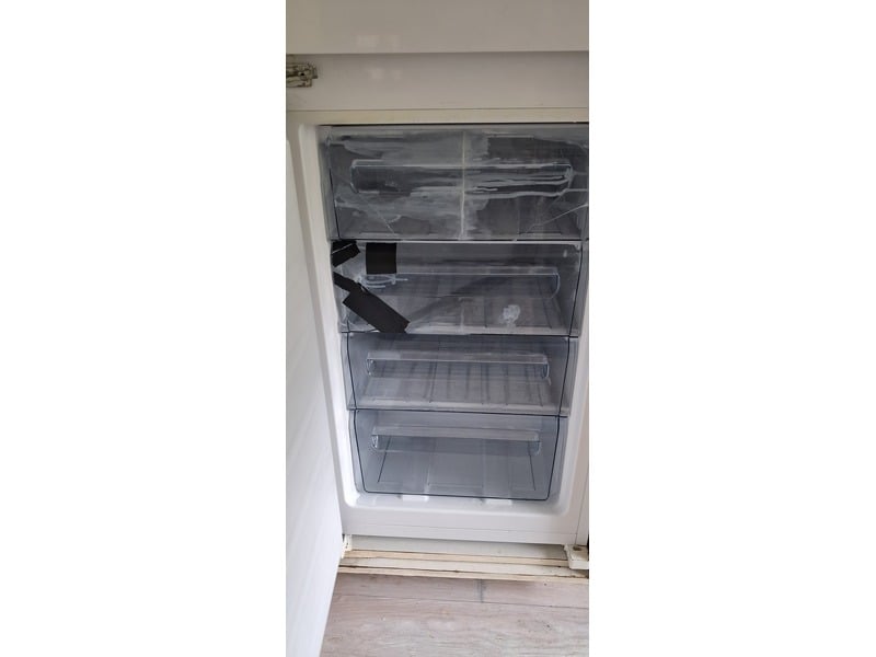 Inset fridge freezer