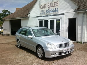 Automatic - 2005/55 Mercedes C-Class C220 CDI Elegance SE £2,695