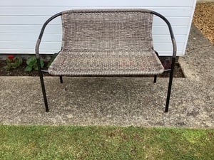 Garden bench in Freshwater