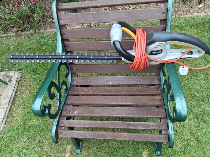 Hedge trimmer  in Freshwater