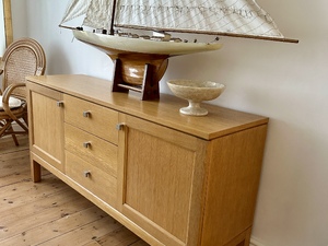 SOLID OAK M&S SIDEBOARD